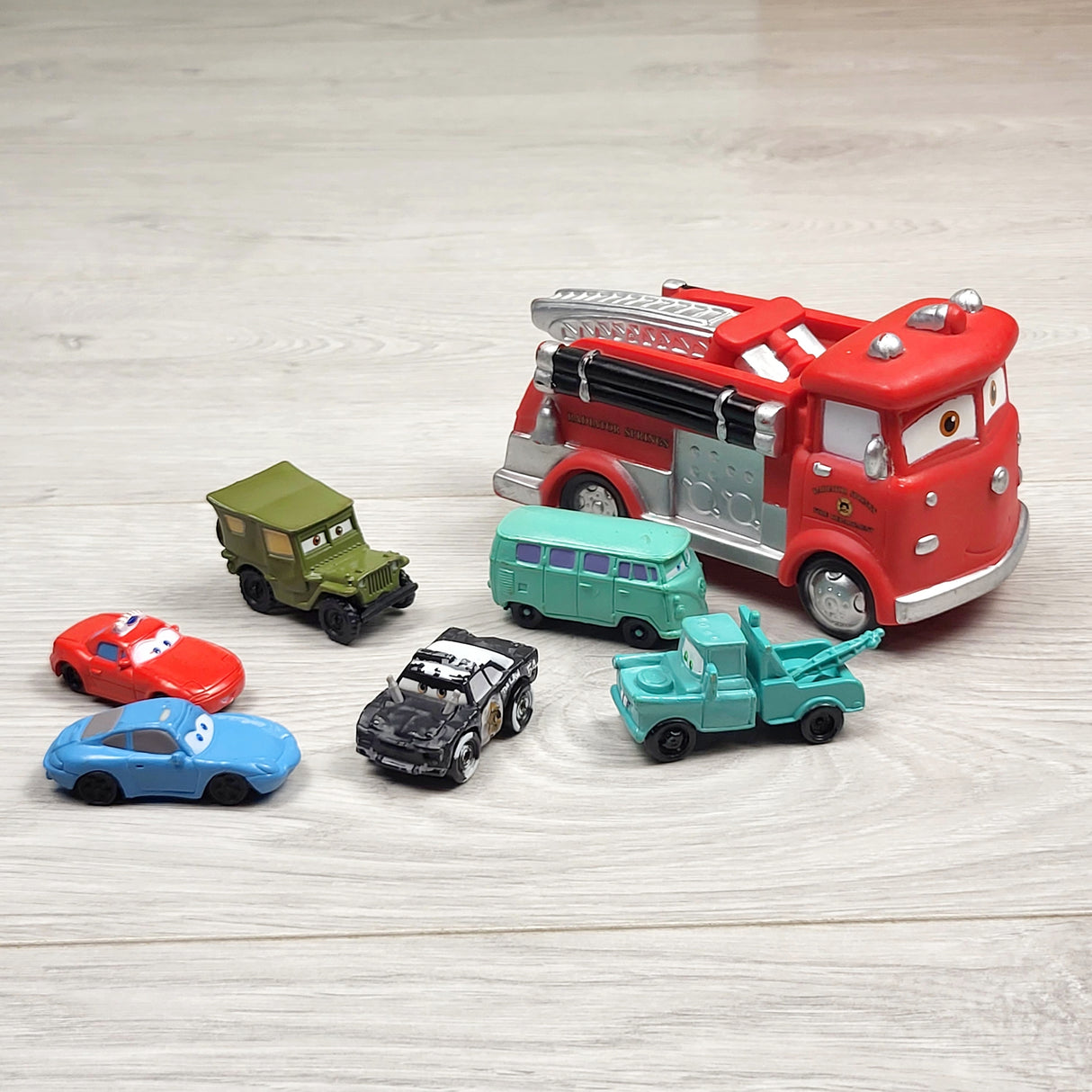 TSMP4 - Disney Pixars Cars vehicle lot