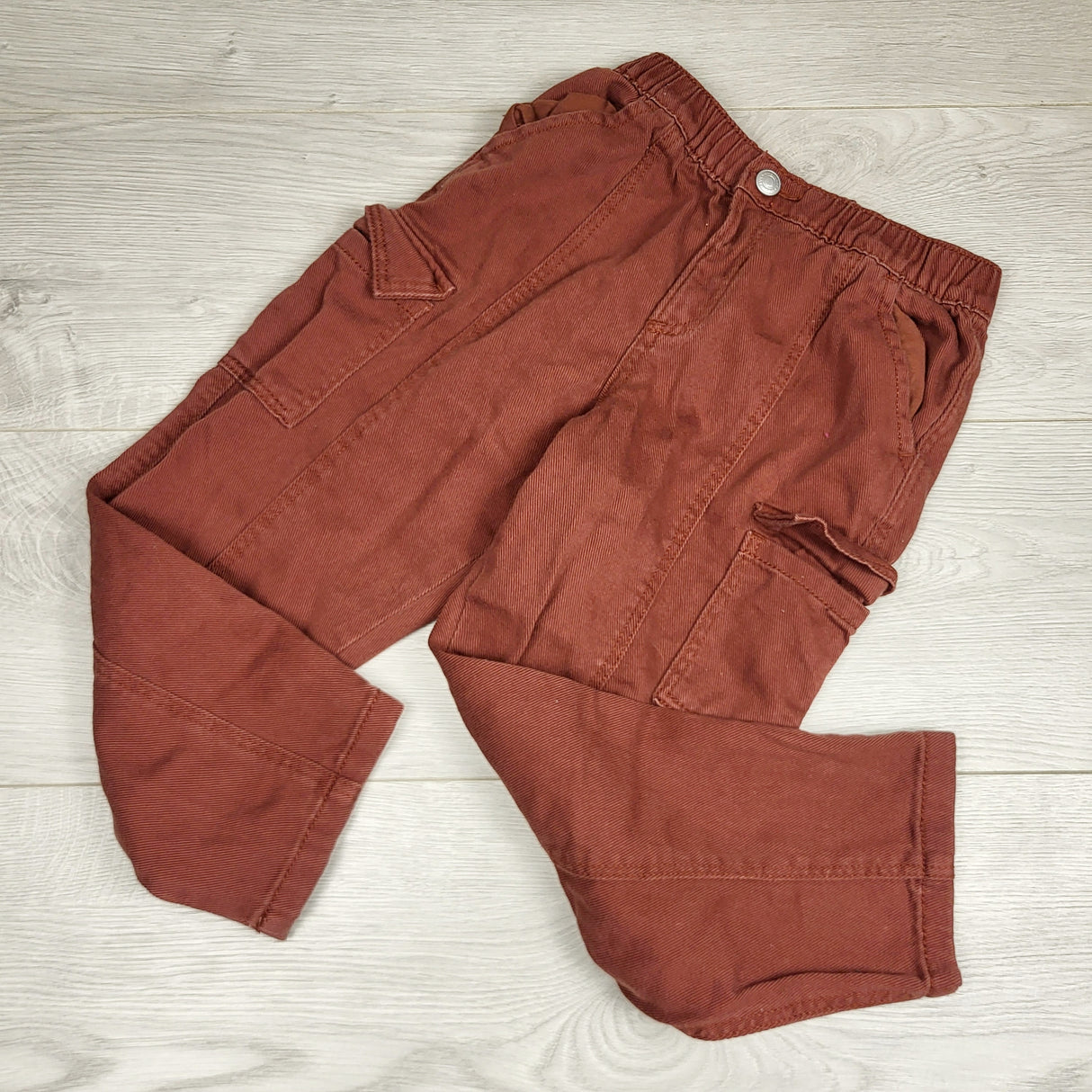 KHEN5 - Old Navy brick colured pull on cargo pants. Size 5T