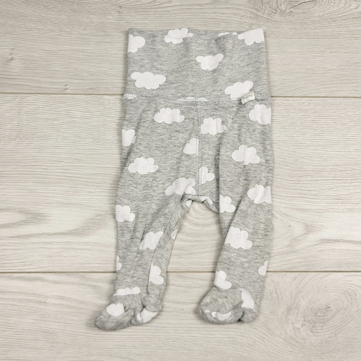 KHEN5 - H and M grey footed organic cotton pants with clouds. Size 0-3 months