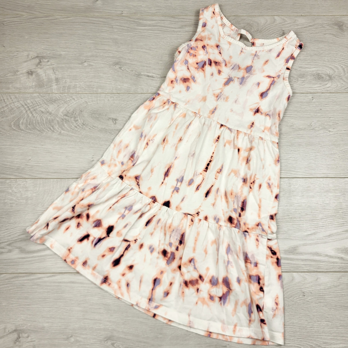 LUGE11 - Old Navy white tie dye style sleeveless dress. Size 8