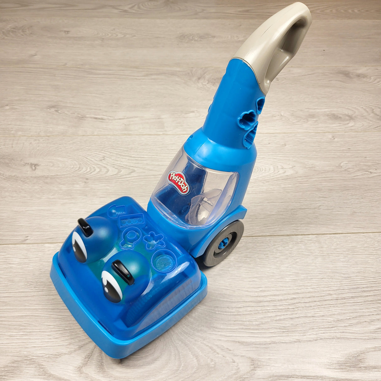 ALWS1 - Play-doh Vacuum toy. Local pick up or delivery only