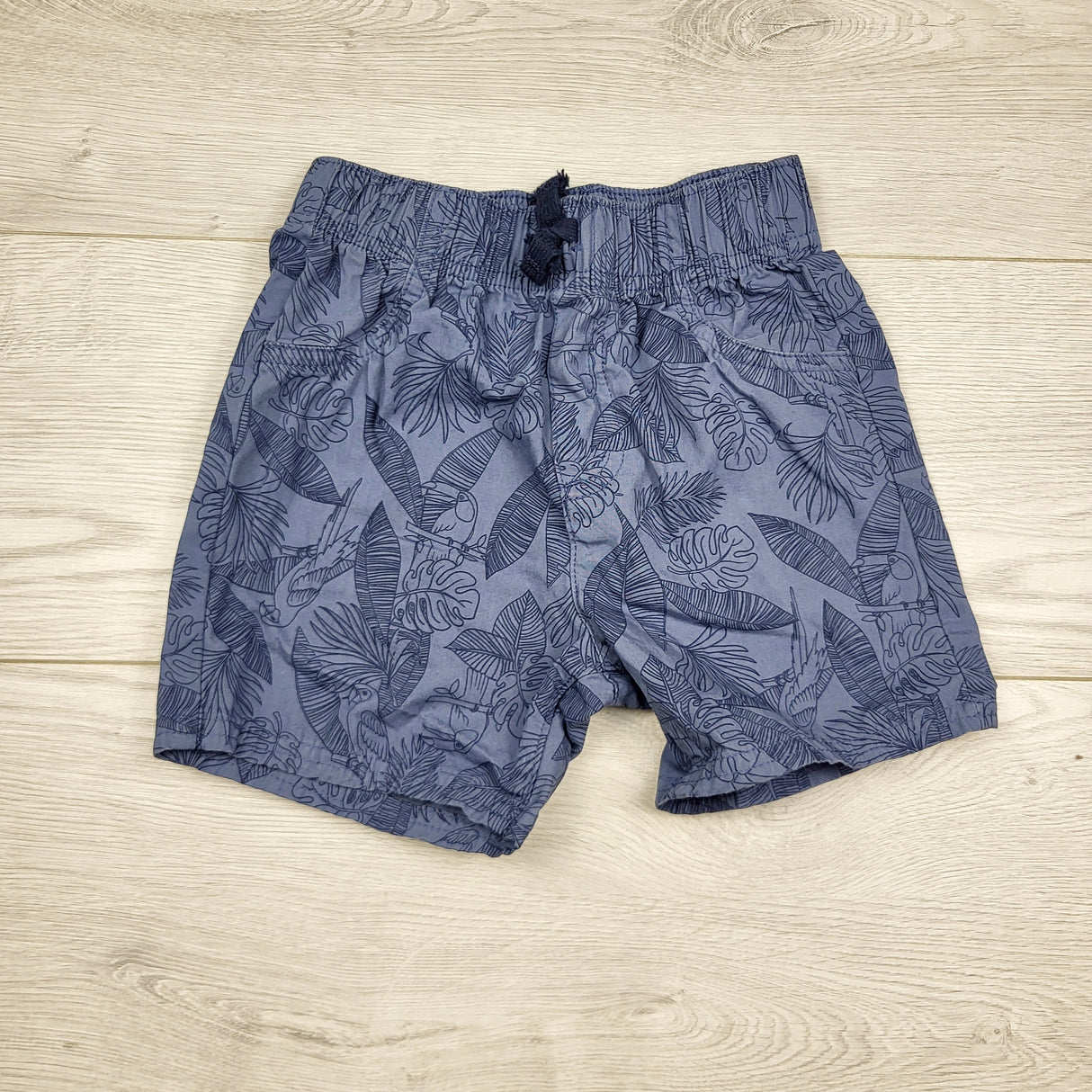 SPLT3 - George blue leaf printed shorts. Size 3T