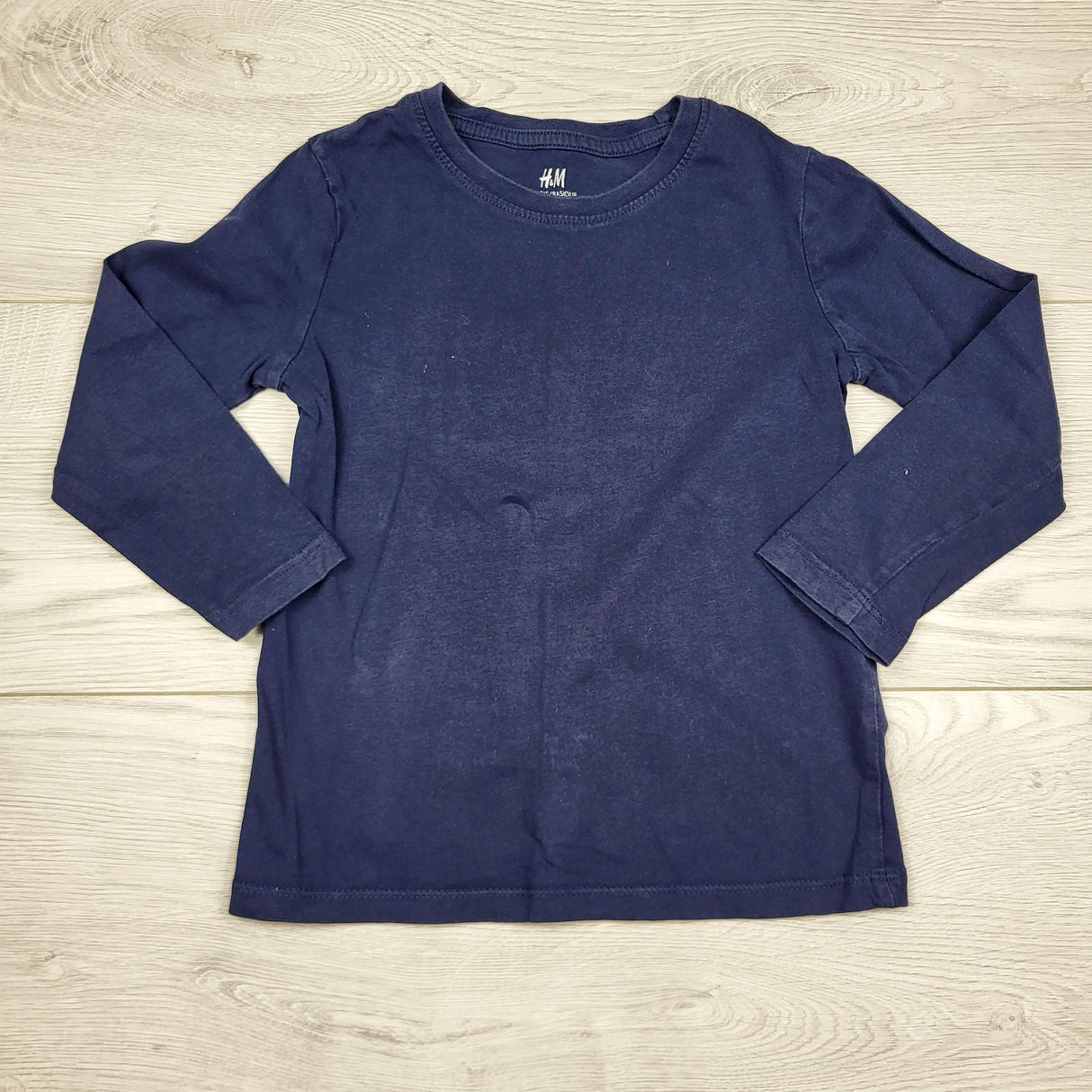 ULRT2 - H and M navy long sleeved top. Size 2-4T