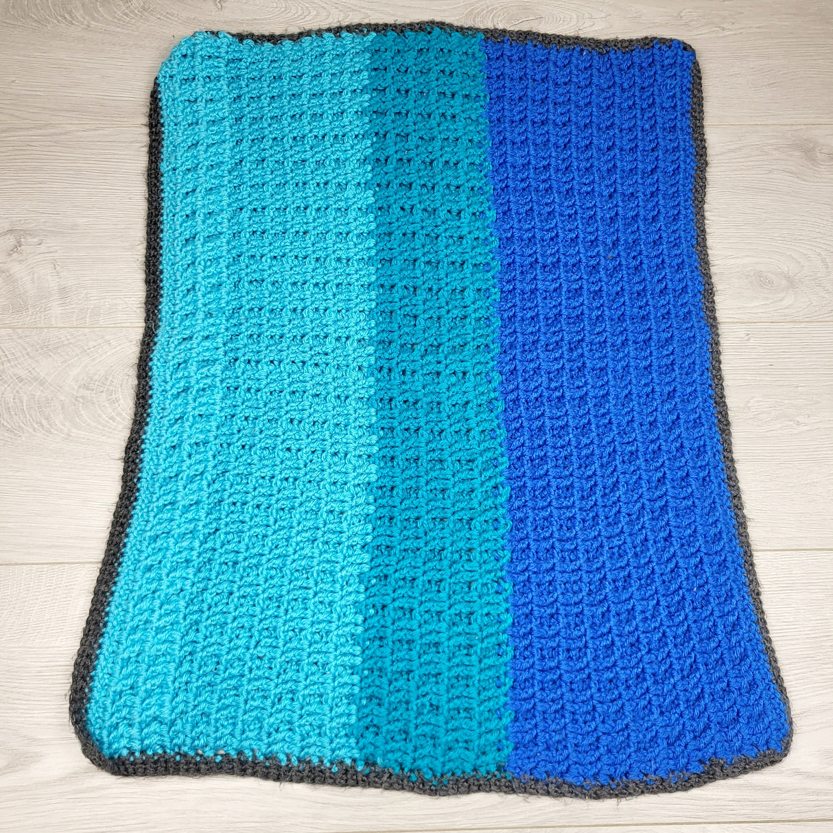 ADRT1 - Handmade baby blanket