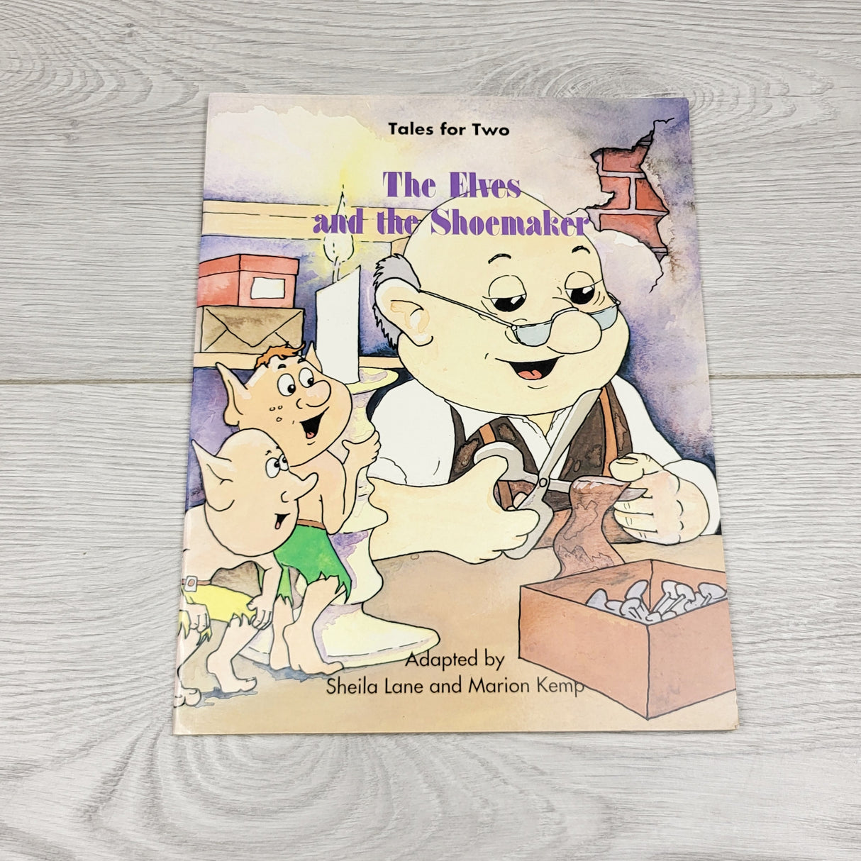 ADRT1 - The Elves and the Shoemaker. Soft cover book