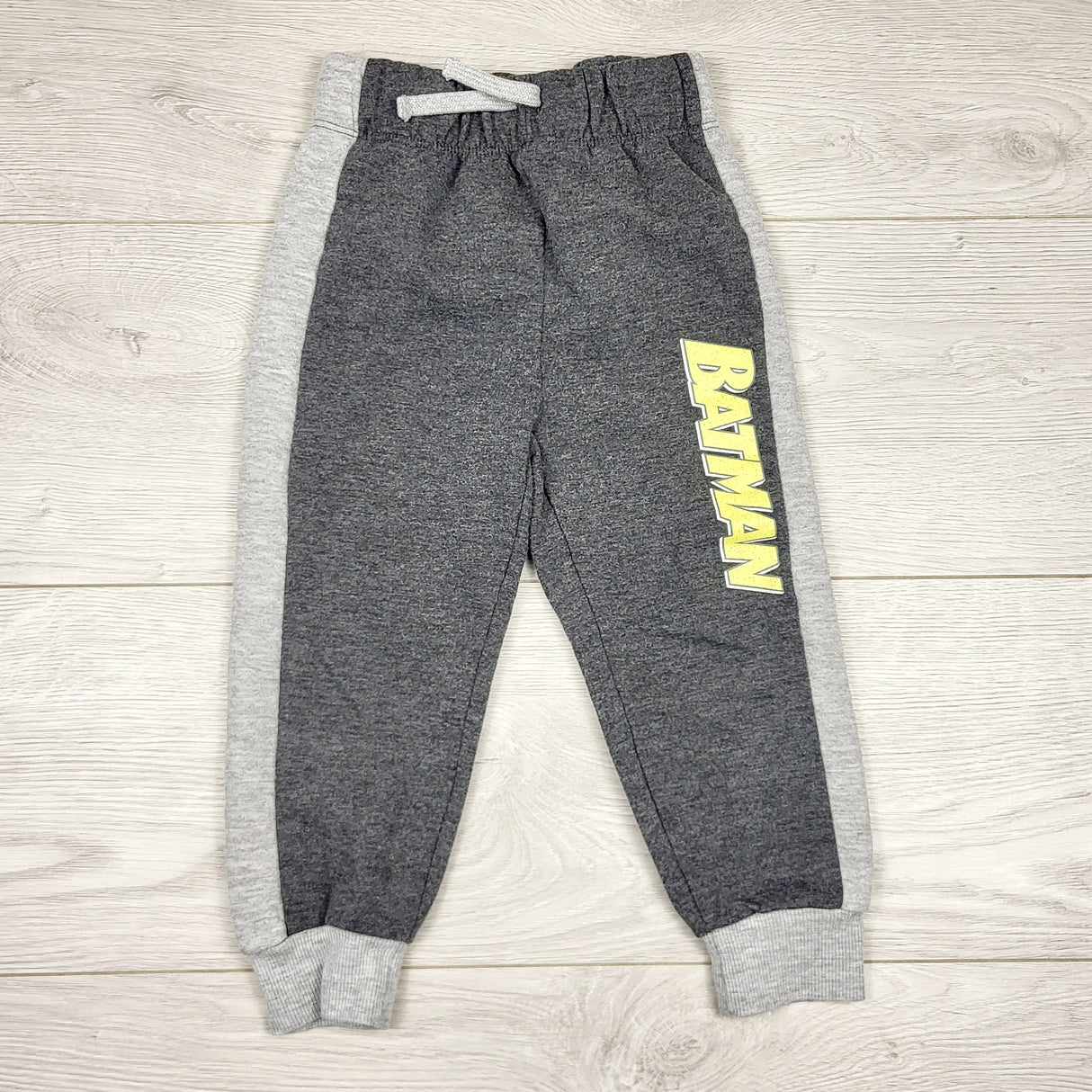 CCAM1 - Batman grey sweatpants. Size 2T