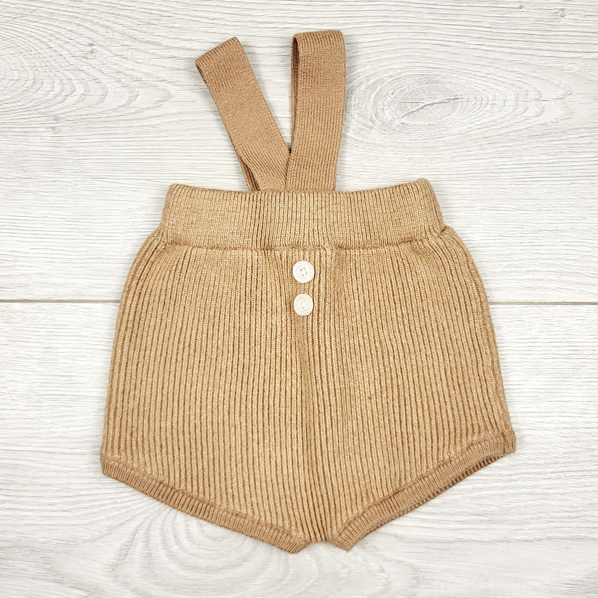 CCAM1 - Elvira knit suspender shorts. Size 3-6 months