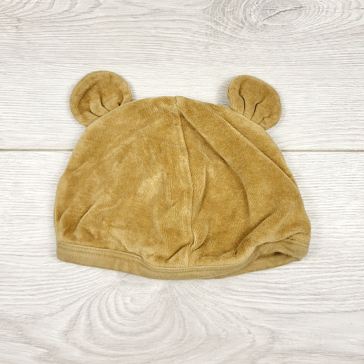 CCAM11 - Kate Quinn velour baby hat with ears. Size 3-6 months