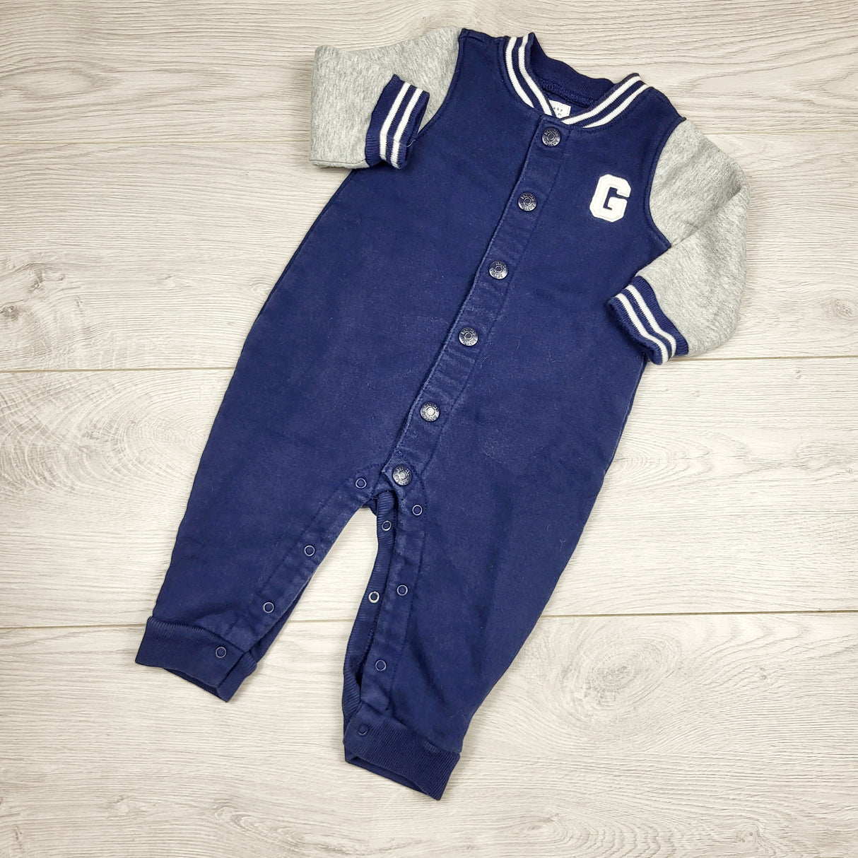 RGRN1 - Gap navy and grey fleecy lined sweatshirt romper. Size 6-12 months