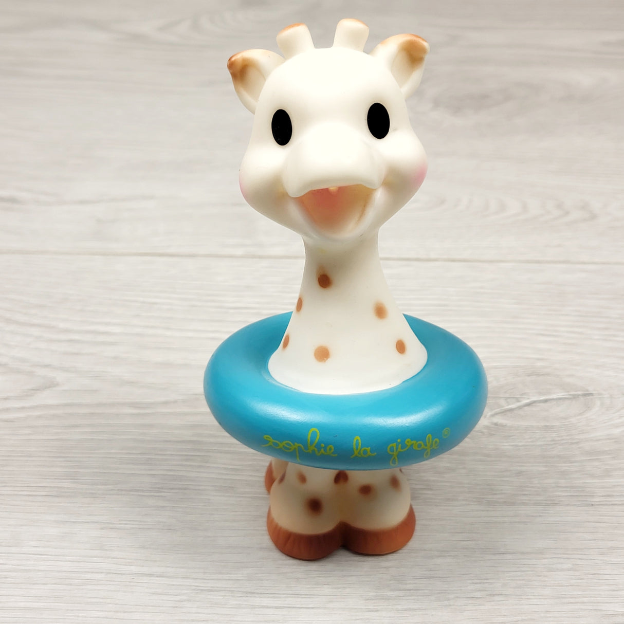 SMRSH2 - Sophie the Giraffe bath toy