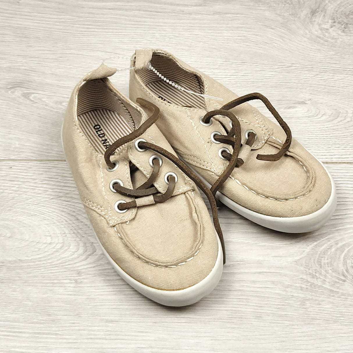 RGRN2 - Old Navy beige canvas shoes. Size 8