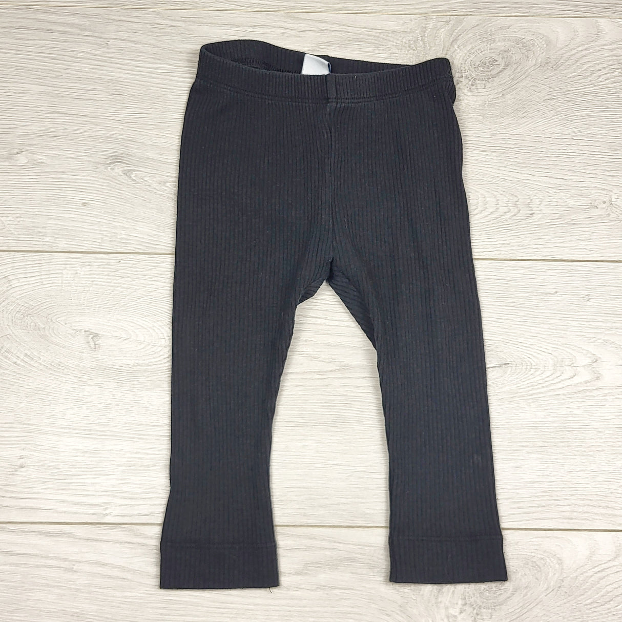 RGRN2 - Old Navy black ribbed leggings. Size 12-18 months