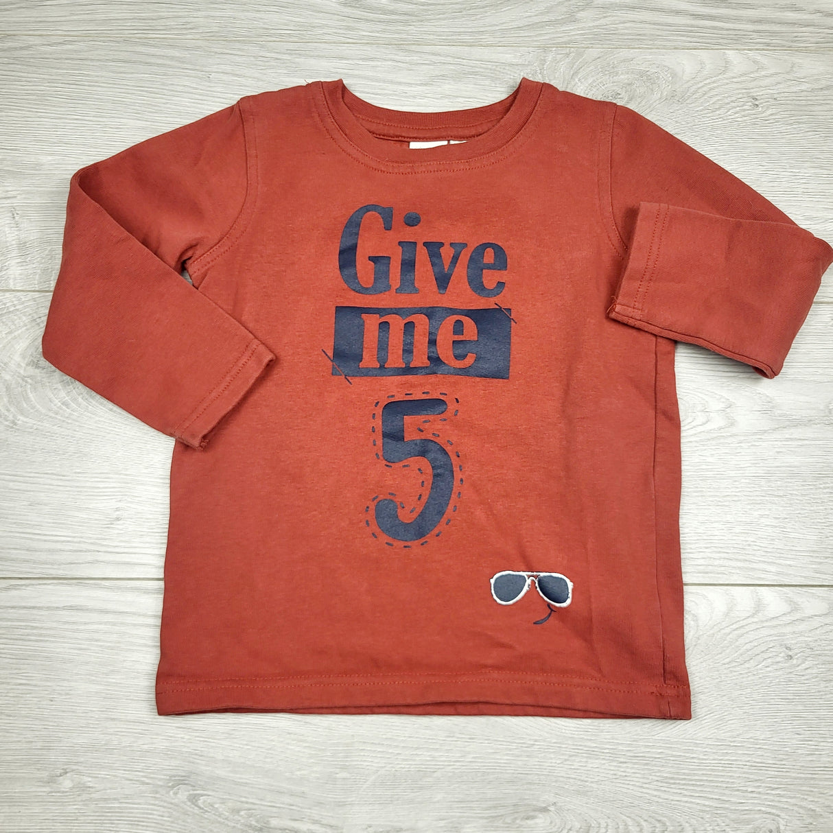 RGRN22 - Bob der Bar rust coloured "Give me 5" fleecy lined sweatshirt. Size 4T