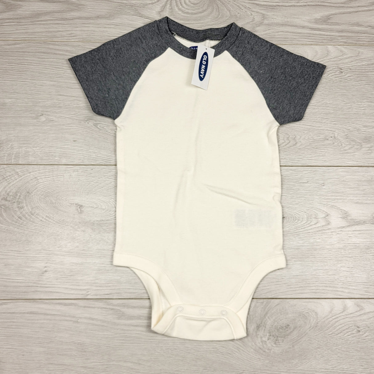 CHLV1 - NEW - Old Navy grey and white raglan style bodysuit. Size 18-24 months