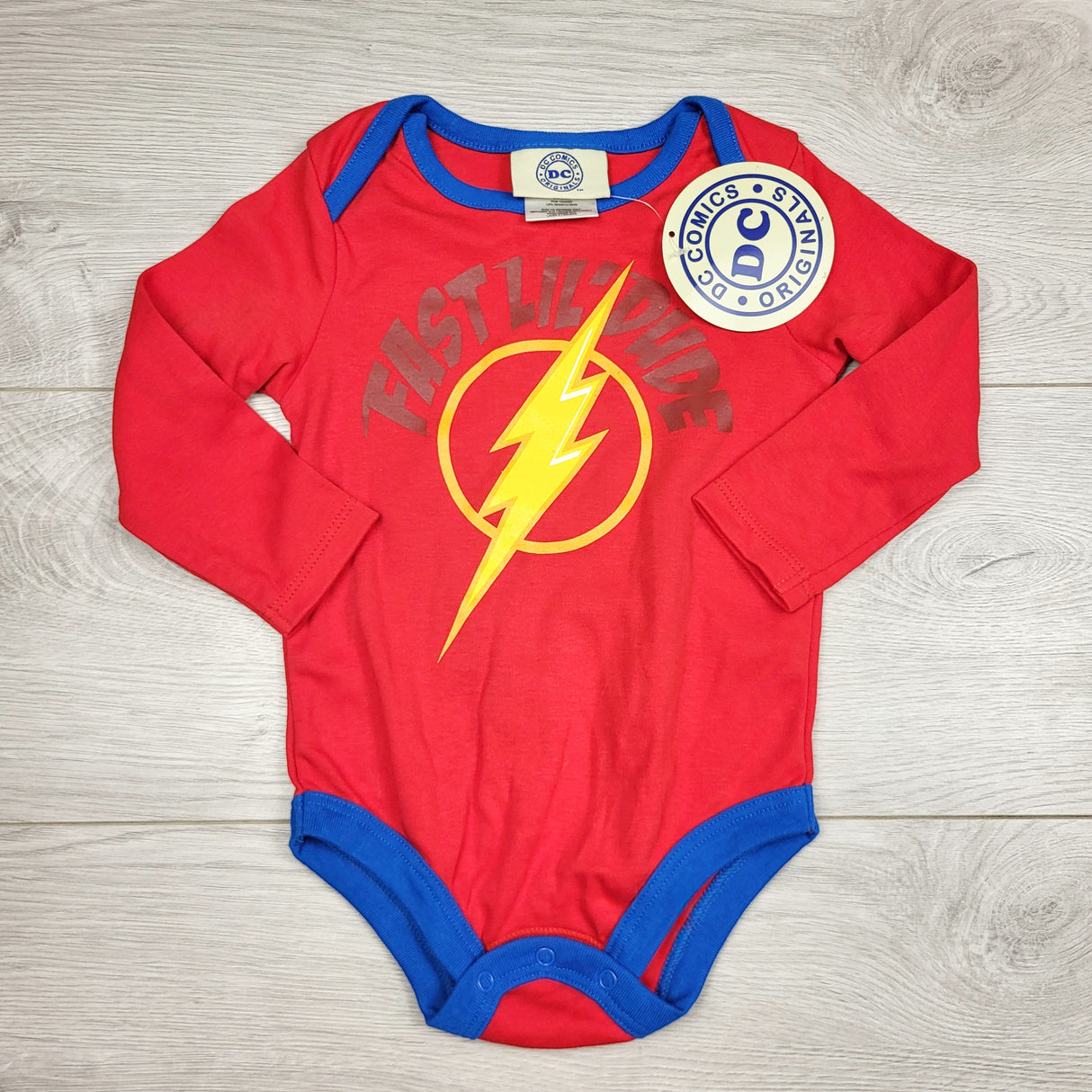 CHLV1 - NEW - DC Comics red "The Flash" bodysuit. Size 12-18 months