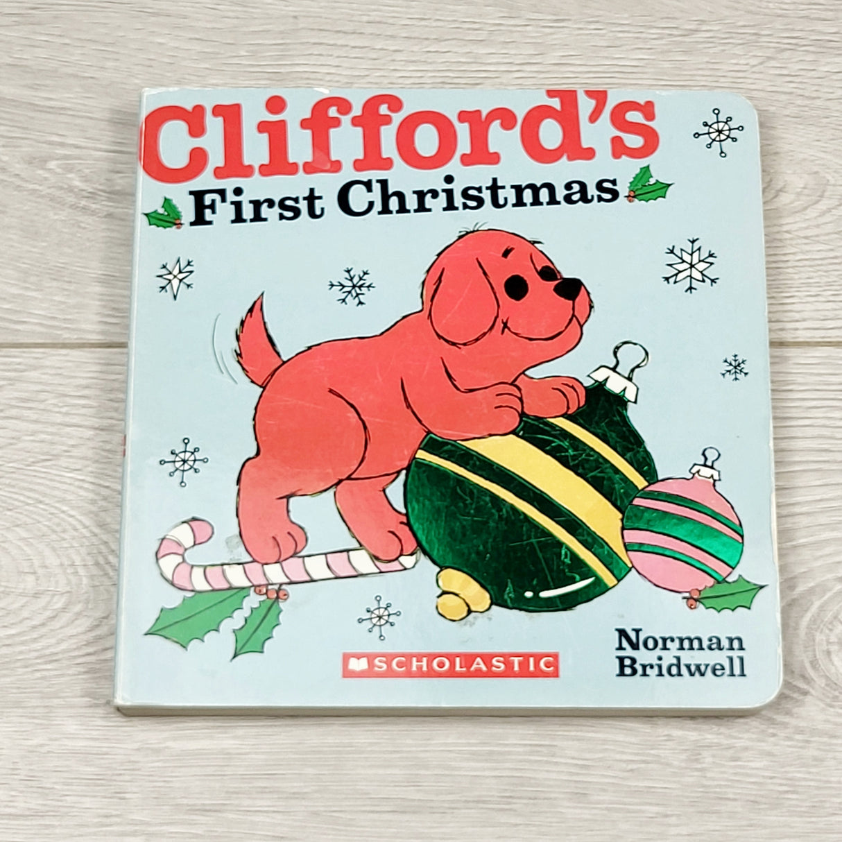 CHLV2 - Clifford's First Christmas. Board book