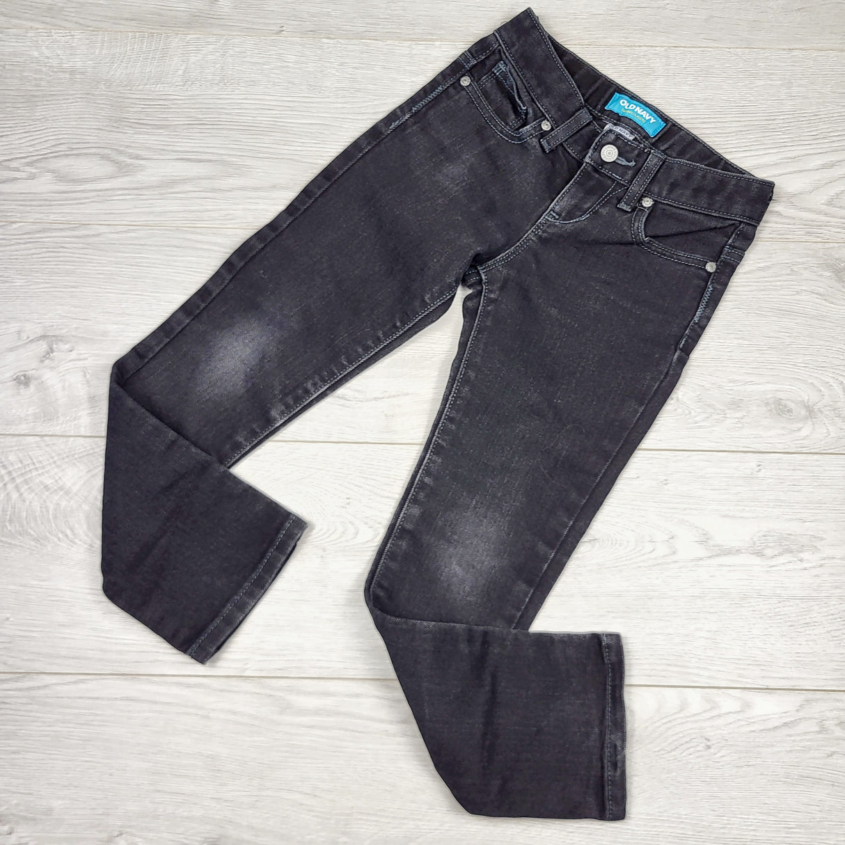 LBYL1 - Old Navy black skinny jeans. Size 6