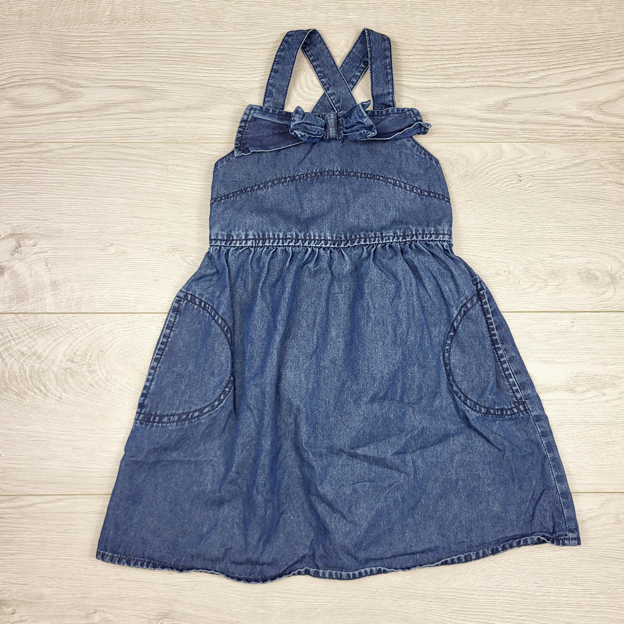 LBYL2 - Joe sleeveless denim dress with bow. Size 4T