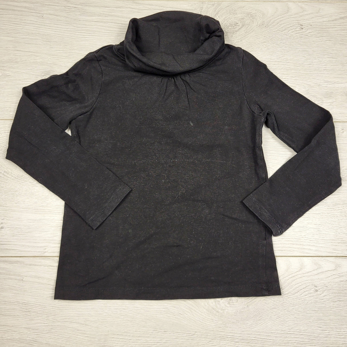 LBYL2 - H and M black organic cotton turtleneck. Size 2-4T