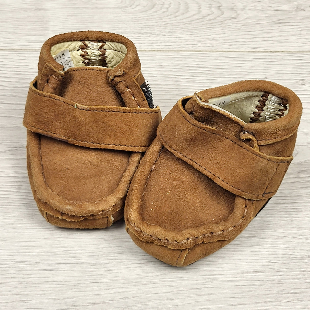 KARE1 - Olibaby suede moccasin style shoes. 0-3 months