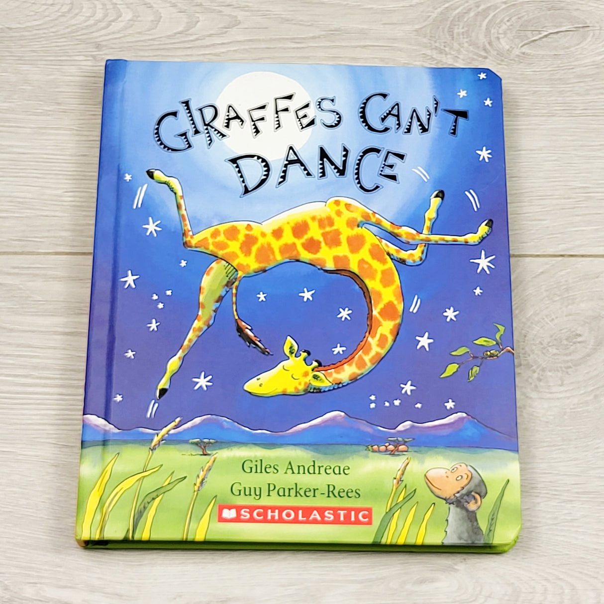 KARE1 - Giraffes Can't Dance. Board book