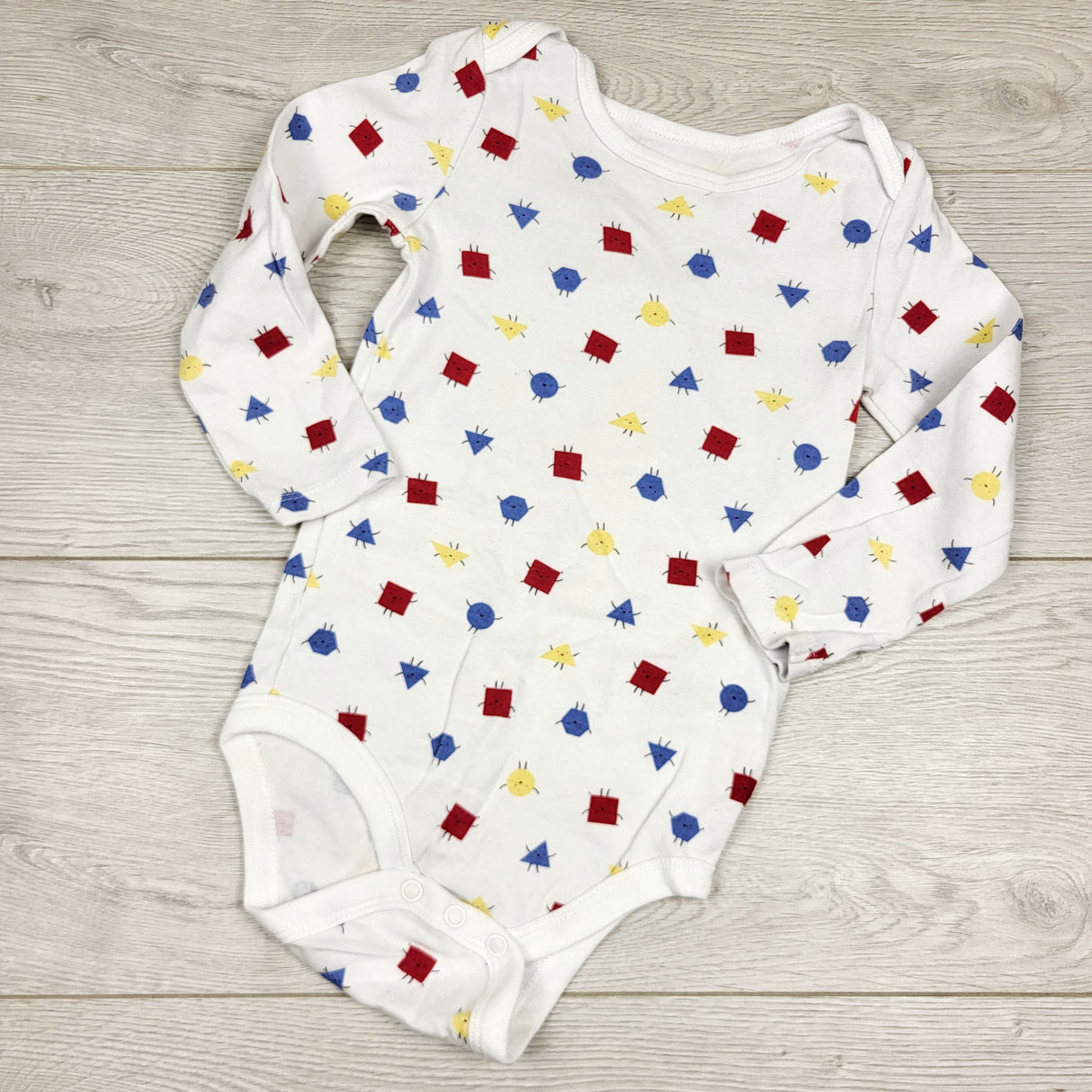 KARE2 - Joe white bodysuit with shapes. Size 18-24 months