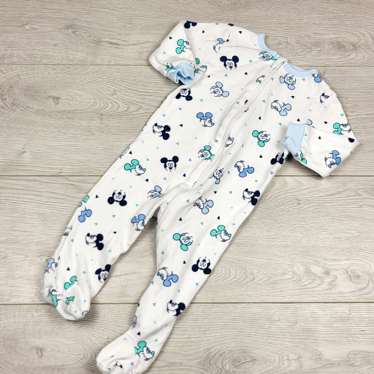 KARE2 - Disney Baby white zippered cotton sleeper with Mickey Mouse. Size 6-12 months