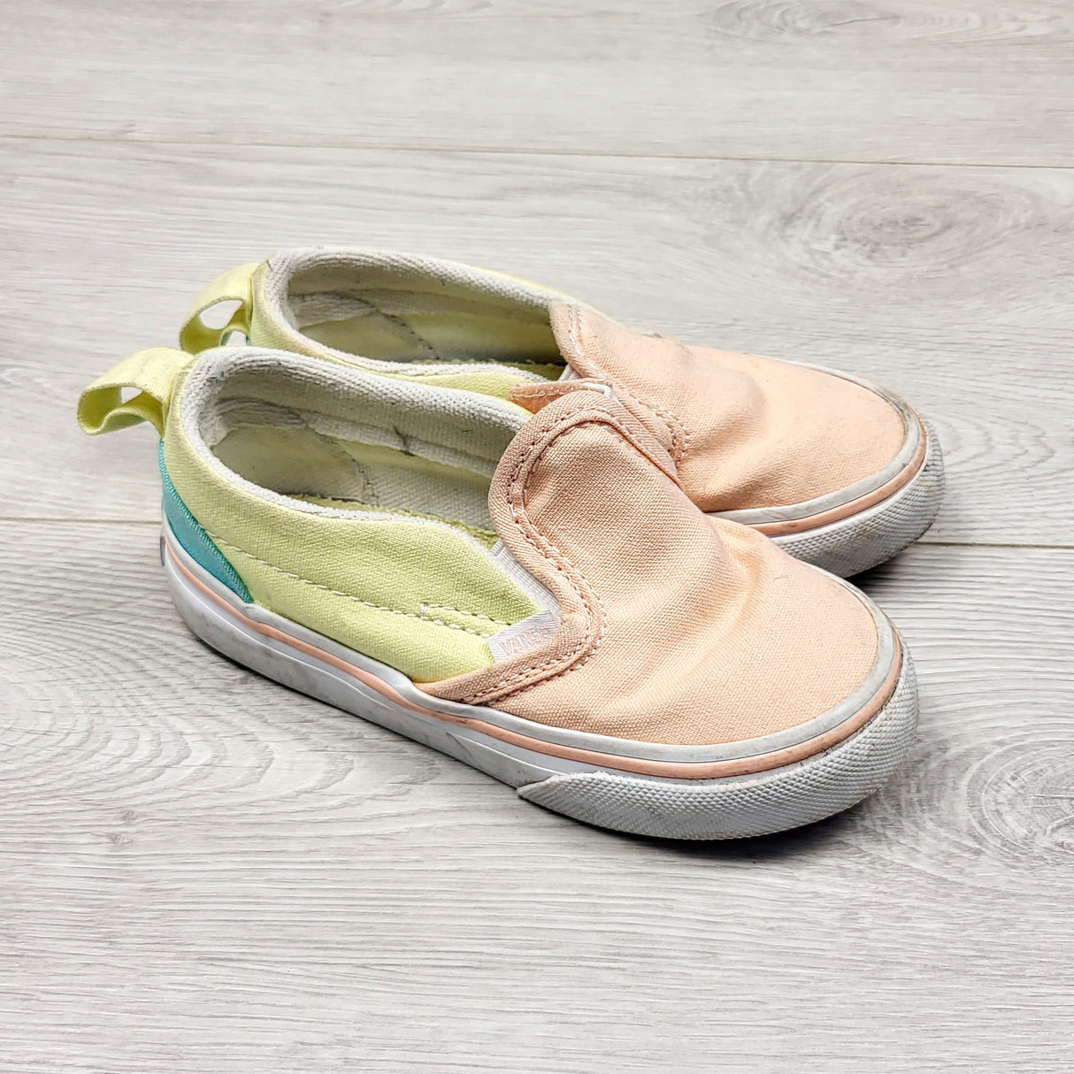 MSND1 - Vans pastel colour block slip on canvas shoes. Size 8