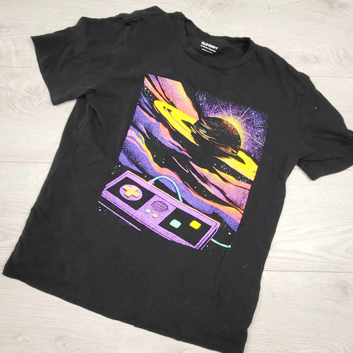 AGLL1 - Old Navy black t-shirt with Saturn. Size 14/16