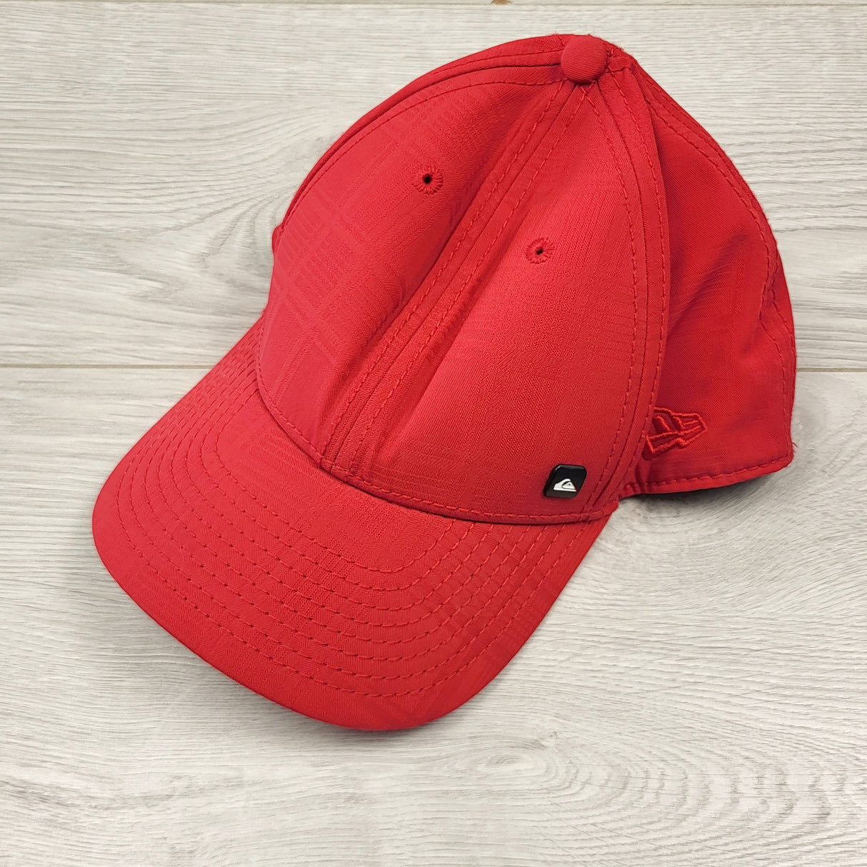 KHW1 - Quiksilver red cap. Toddler / child sized.