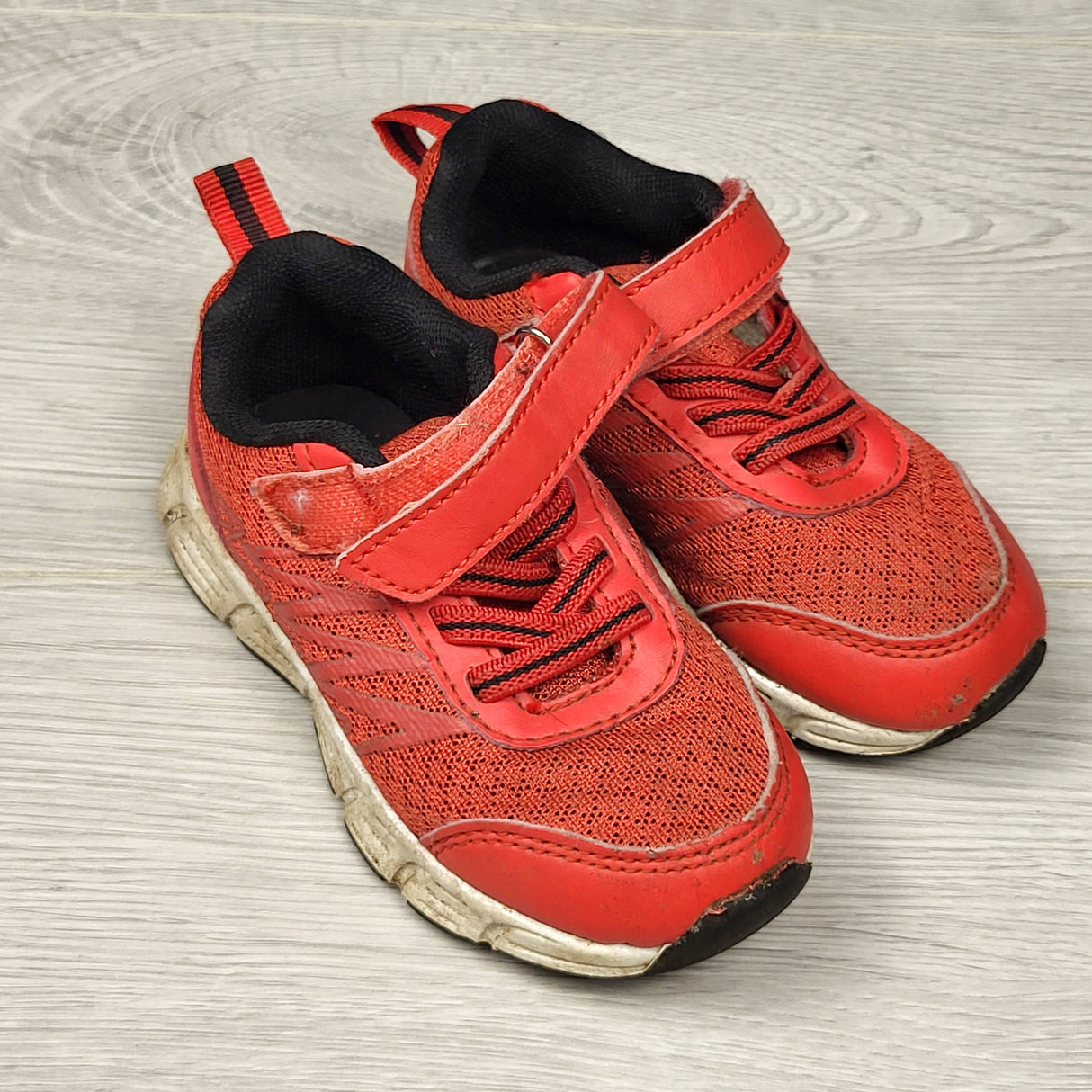 NTLL1 - Athletic Works red running shoes. Size 6