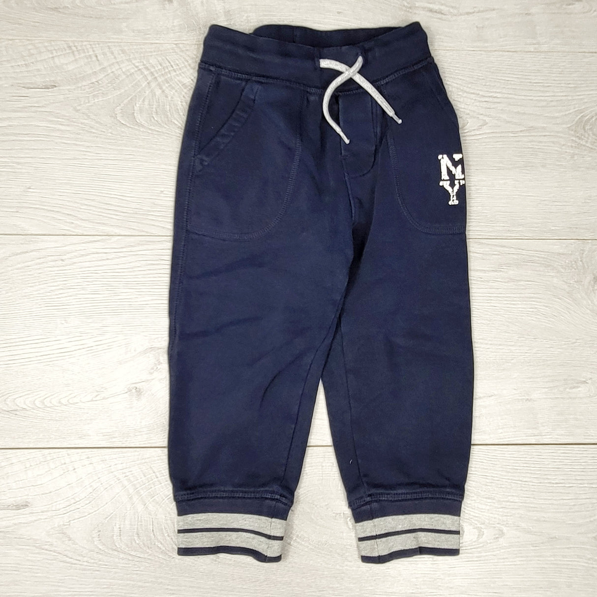 NTLL1 - Gap navy cotton sweatpants. Size 2T