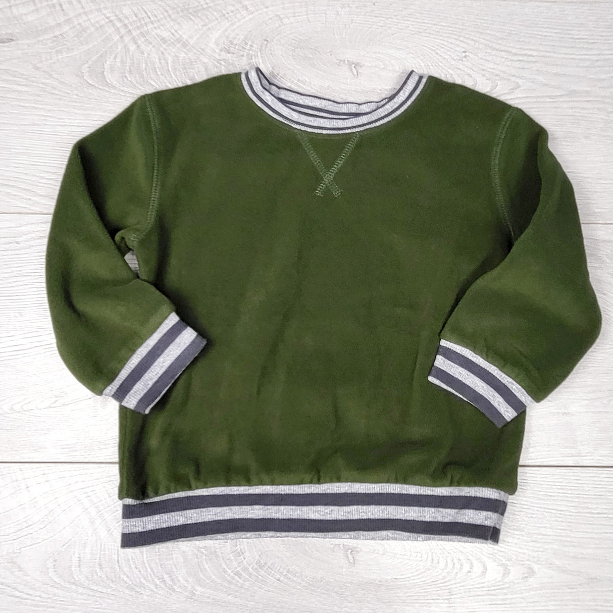 NTLL1 - George green fleece sweatshirt. Size 2T