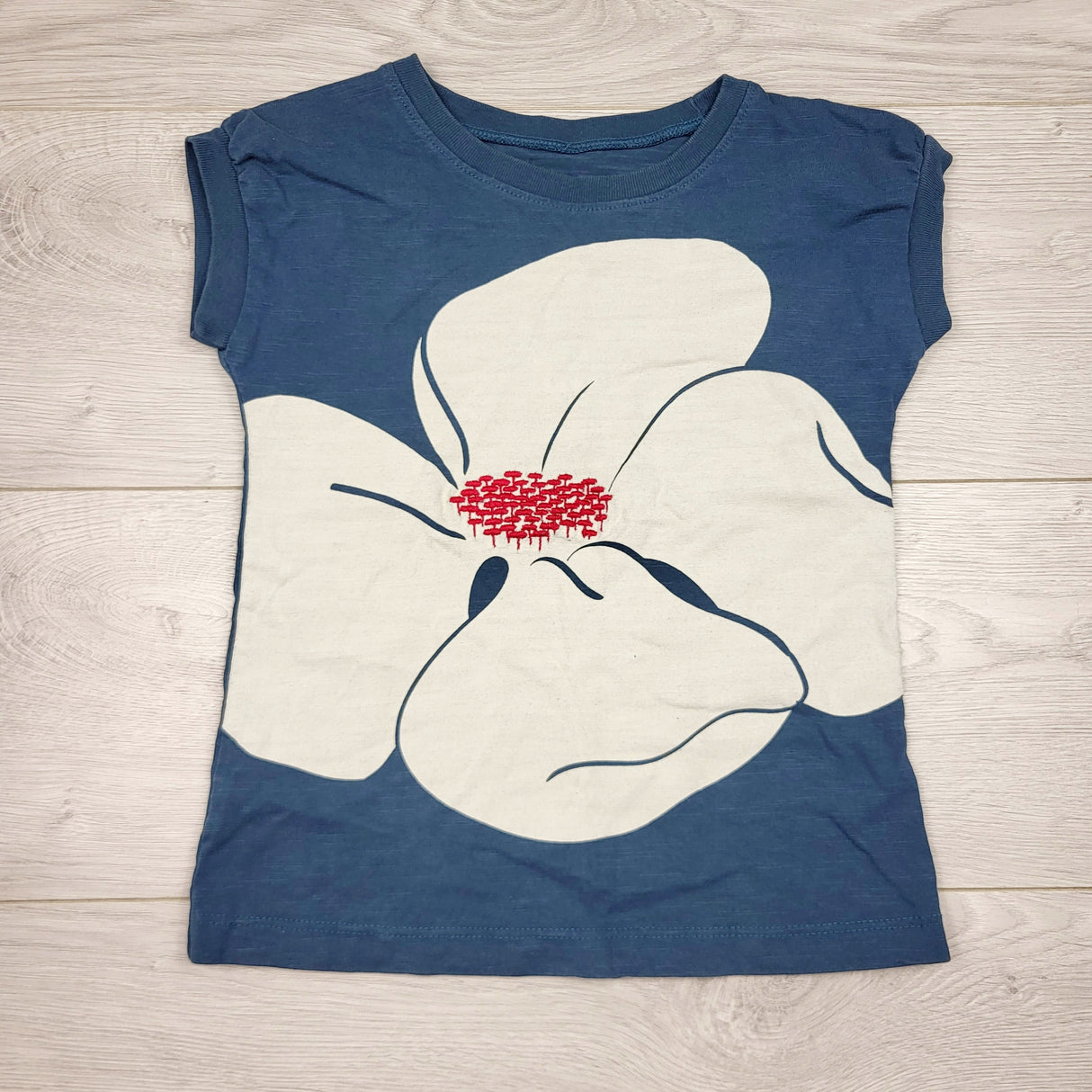 OAG1 - Tea Collection blue t-shirt with flower. Size 4/5T