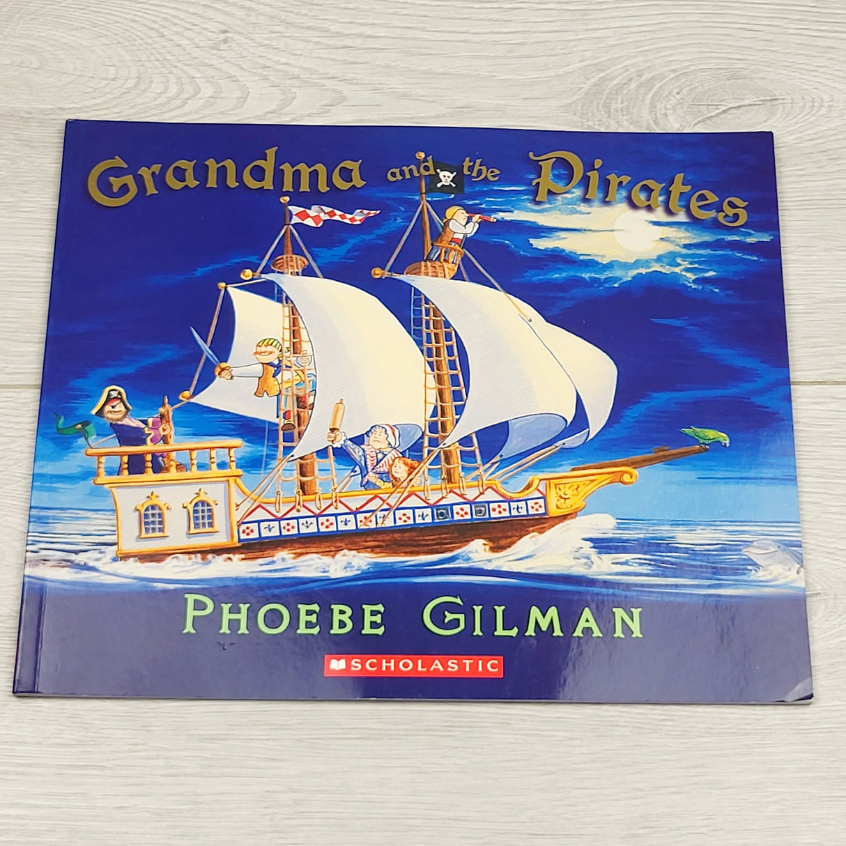 SPLT5 - Grandma and the Pirates. Soft cover book