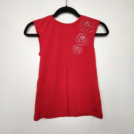 MGRE2 - Cici (Peekaboo) Beans red button down sleeveless top. Sizes like a 10 🍁