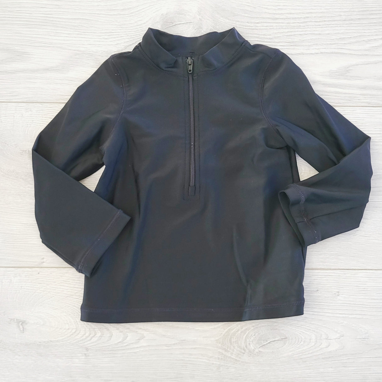 HCRW1 - Rise Little Earthling black half zip rash guard. Approx 12-18 months