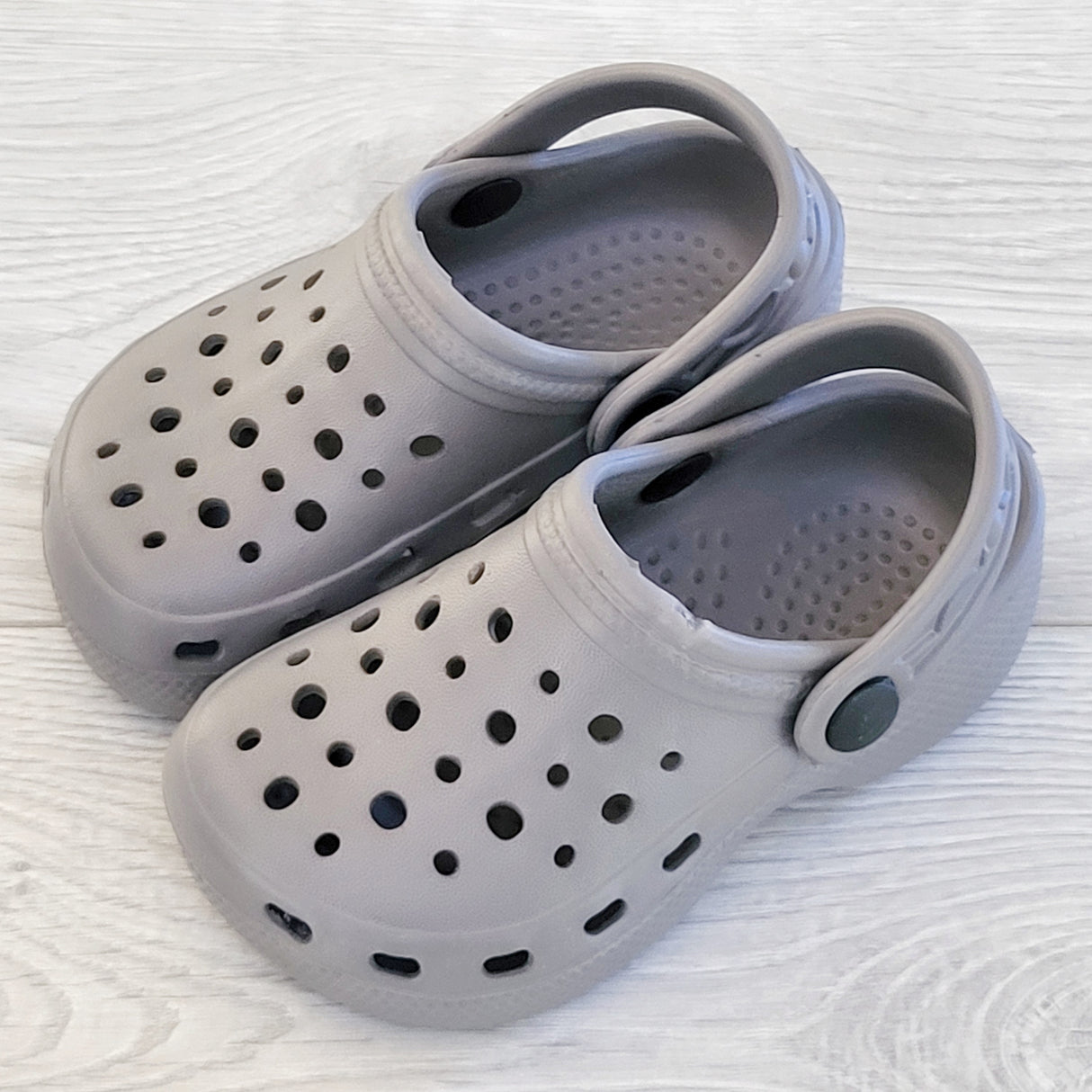 EHRS2 - Grey Croc style shoes. Size 7