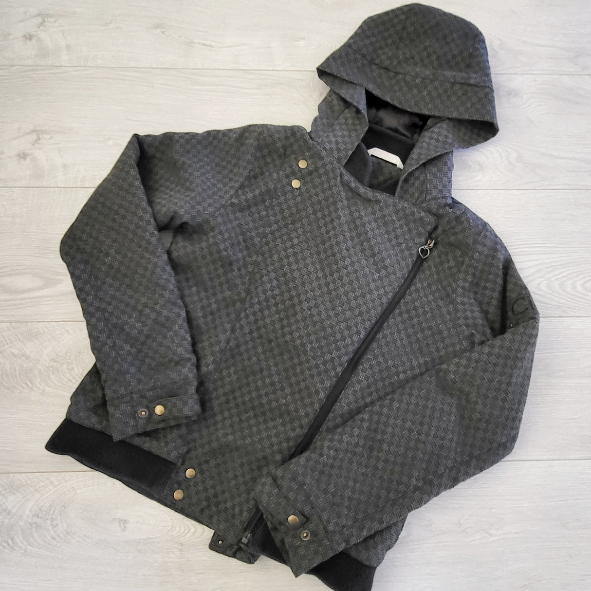 MGRE3 - Cici (Peekaboo) Beans houndstooth knit hooded jacket. Size 12 🍁