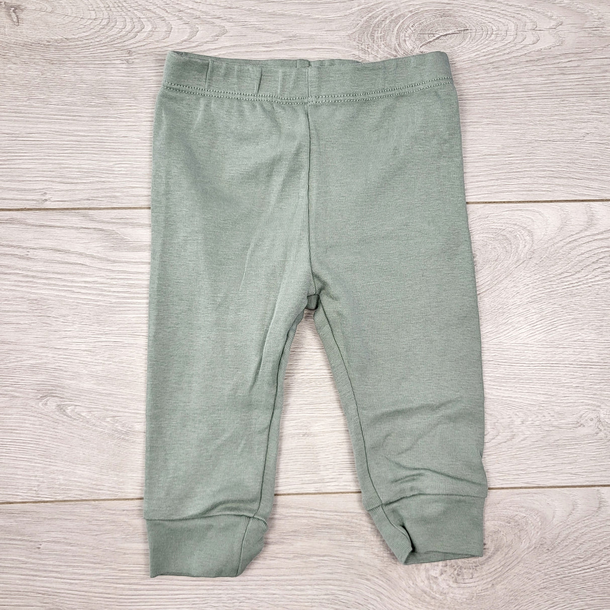 AALD1 - Pekkle sage green cotton pants. Size 6 months