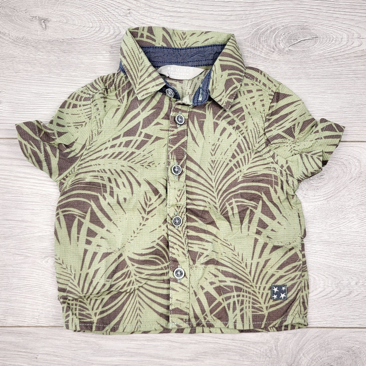 AALD1 - Primark green and brown tropical print button down shirt. Size 3-6 months