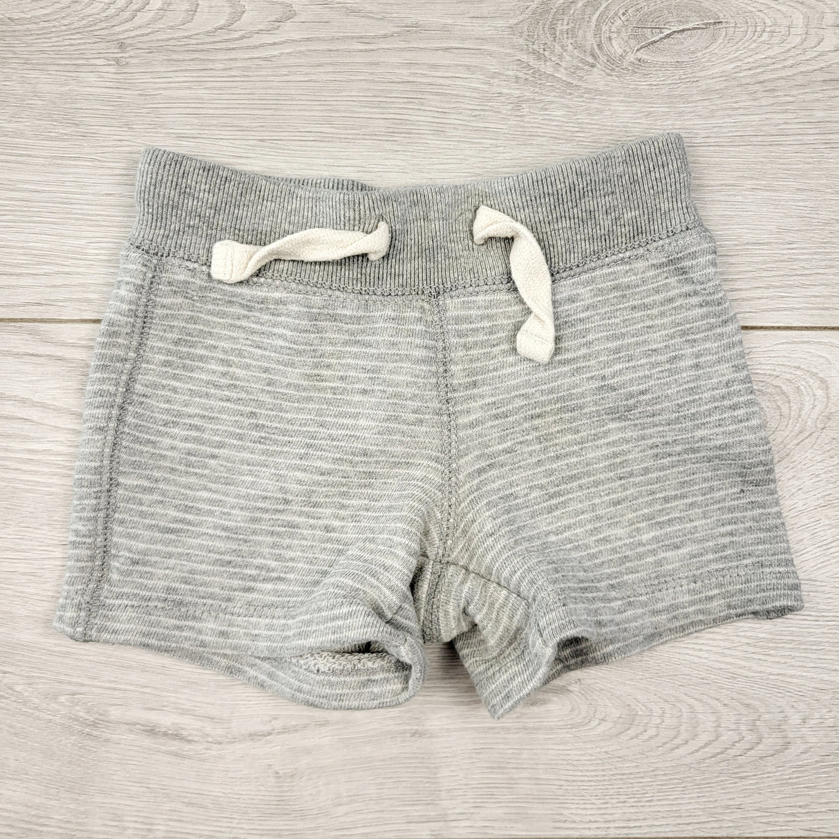 AALD11 - Gap grey striped cotton shorts. Size 0-3 months