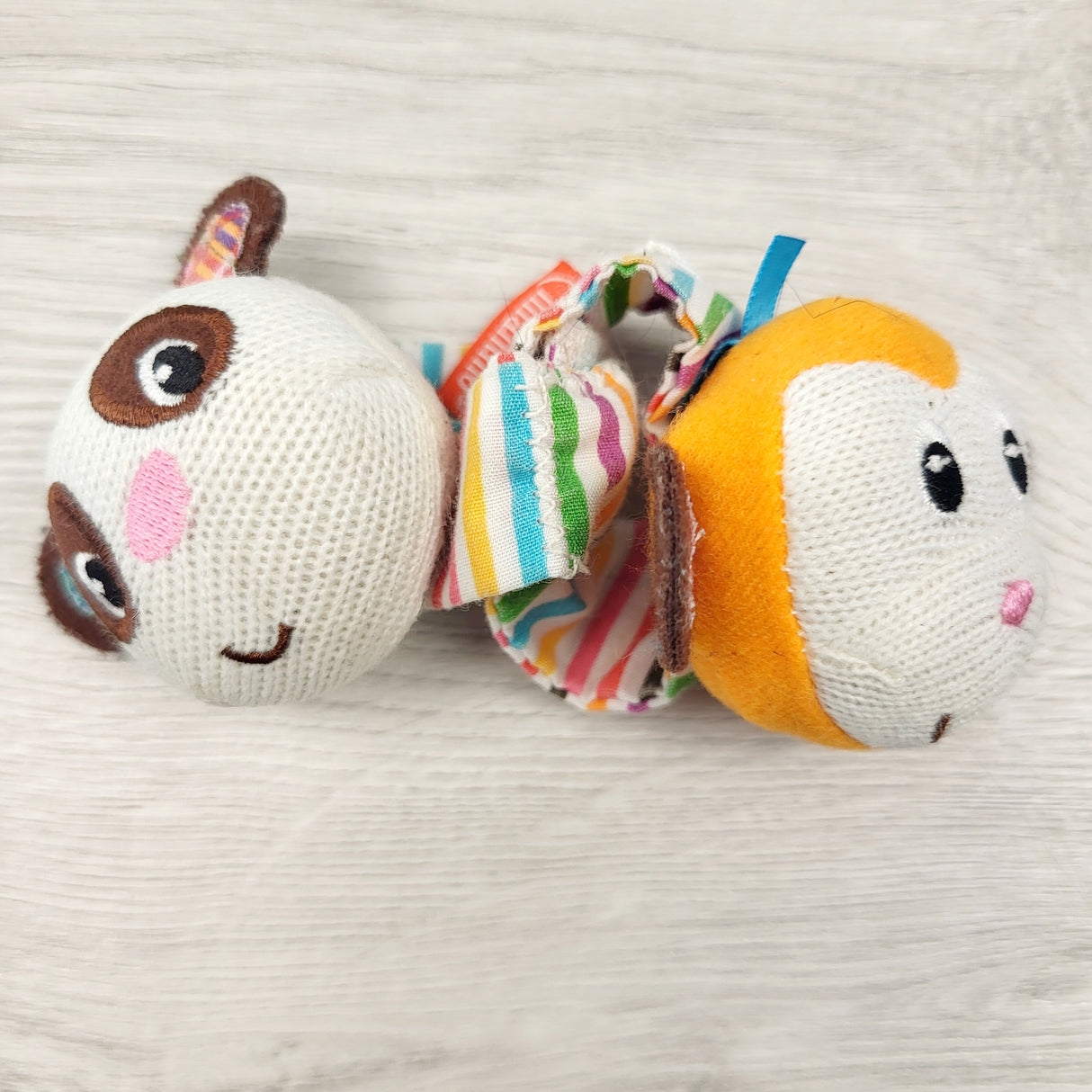 AALD12 - Infantino baby wrist rattles