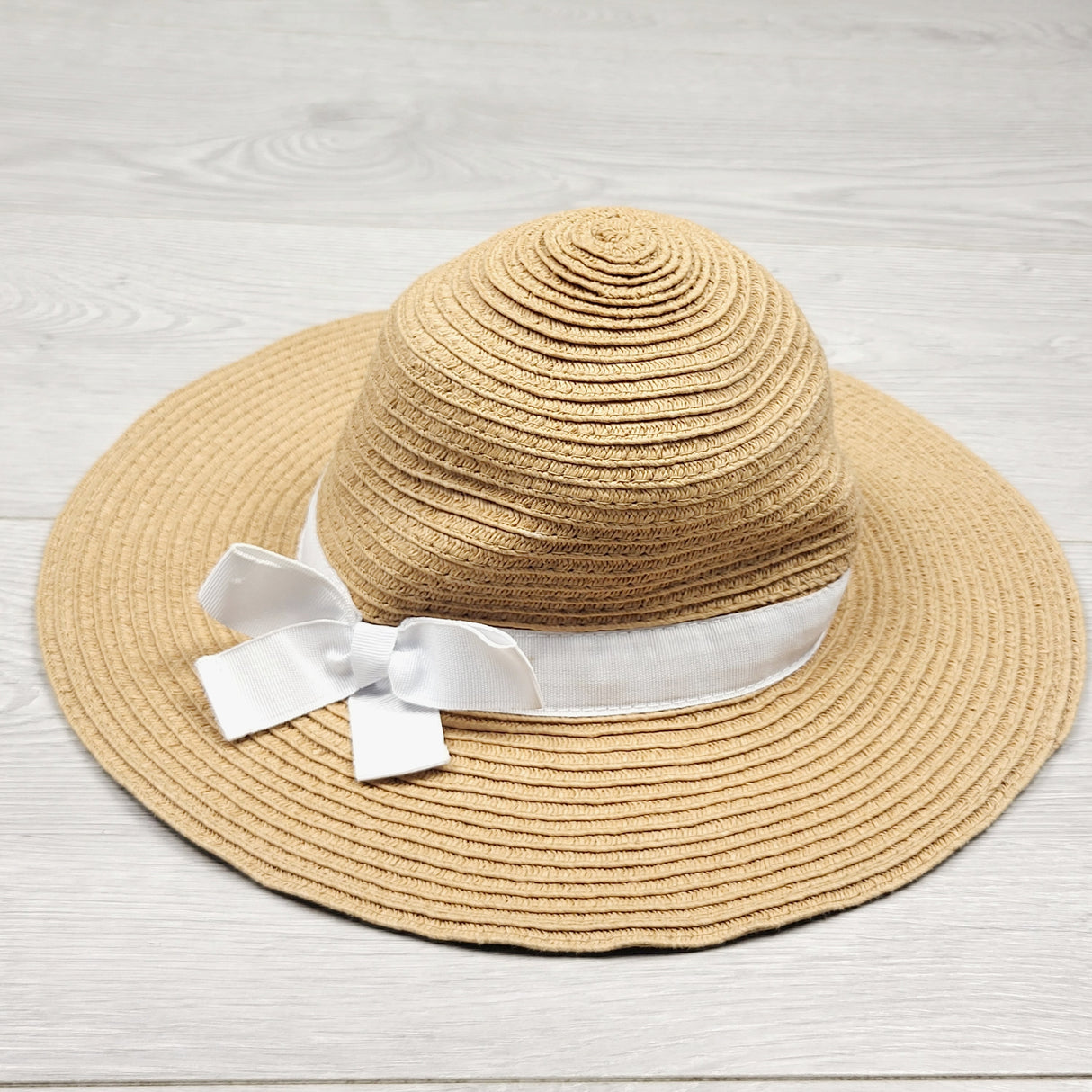 KLAR1 - Old Navy straw sun hat. Size 0-6 months