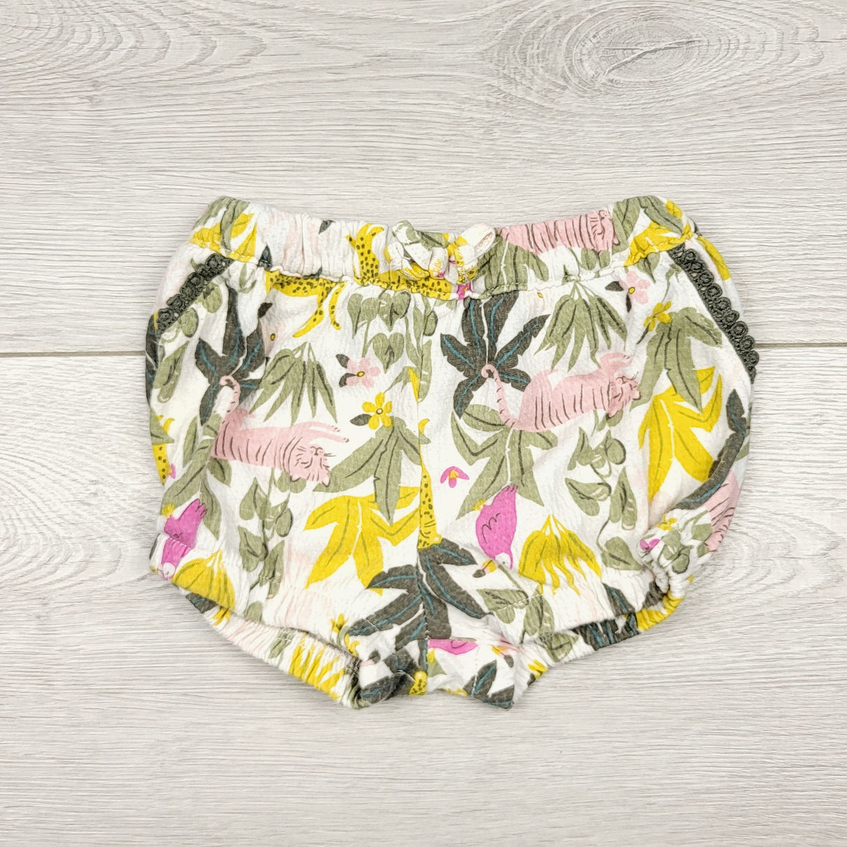 MBLK1 - Carters jungle themed shorts. Size 3 months