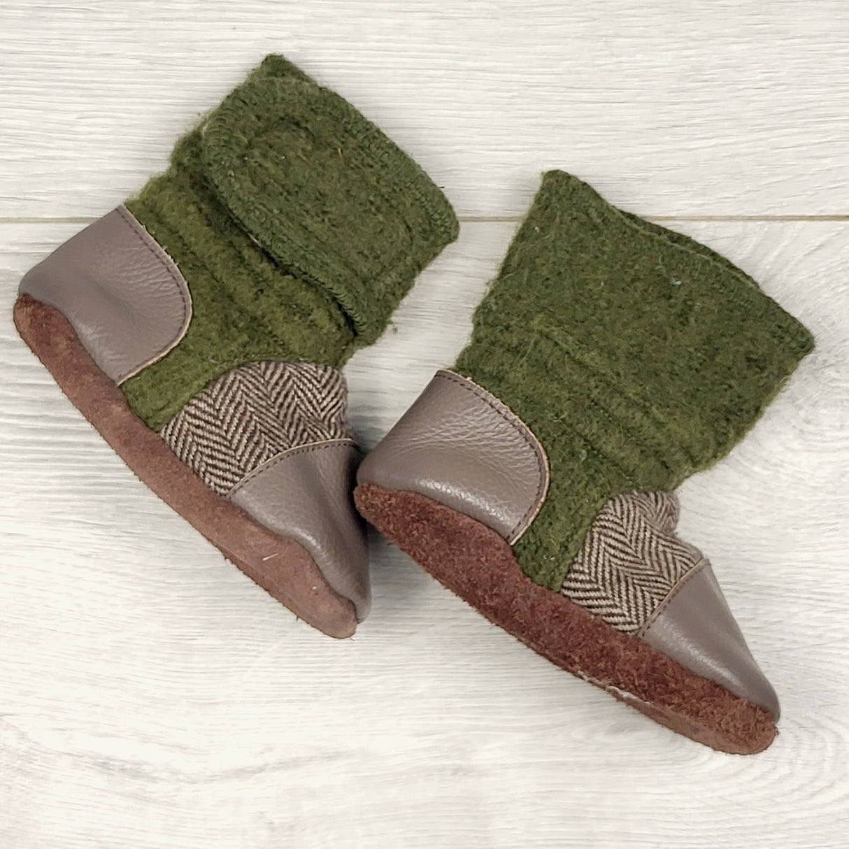 CCAM4 - Nooks handmade felted wool booties. Size like 6-12 months