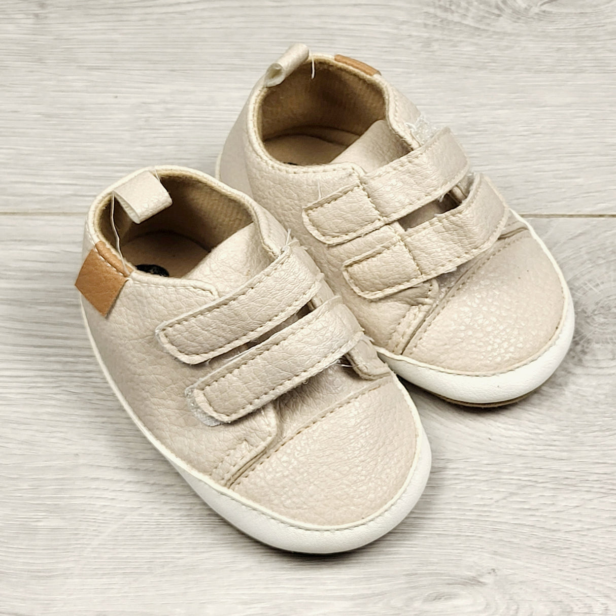 CCAM4 - Myggpp beige soft soled velcro shoes. Size like 6-12 months