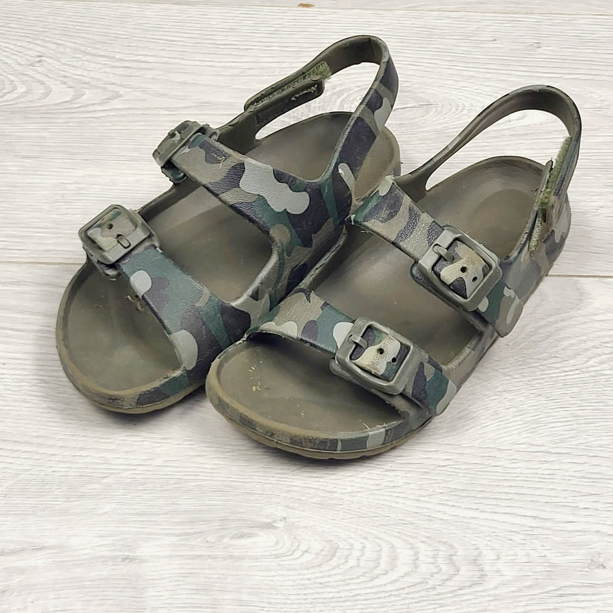 CCAM4 - Rubber camouflage sandals. Size 11/12