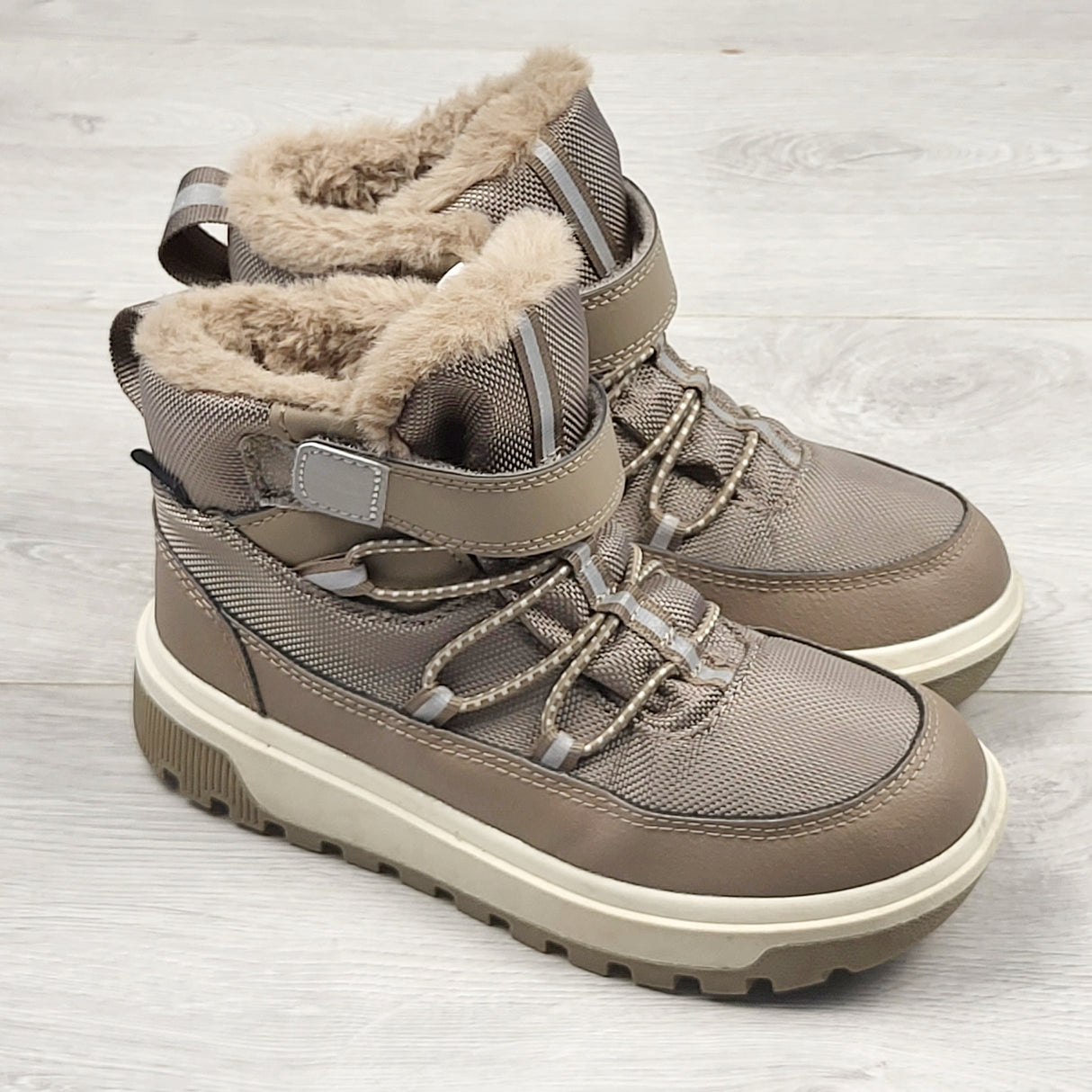 PS3 - H and M beige waterproof high top shoes with faux fur trim. Size 13.5