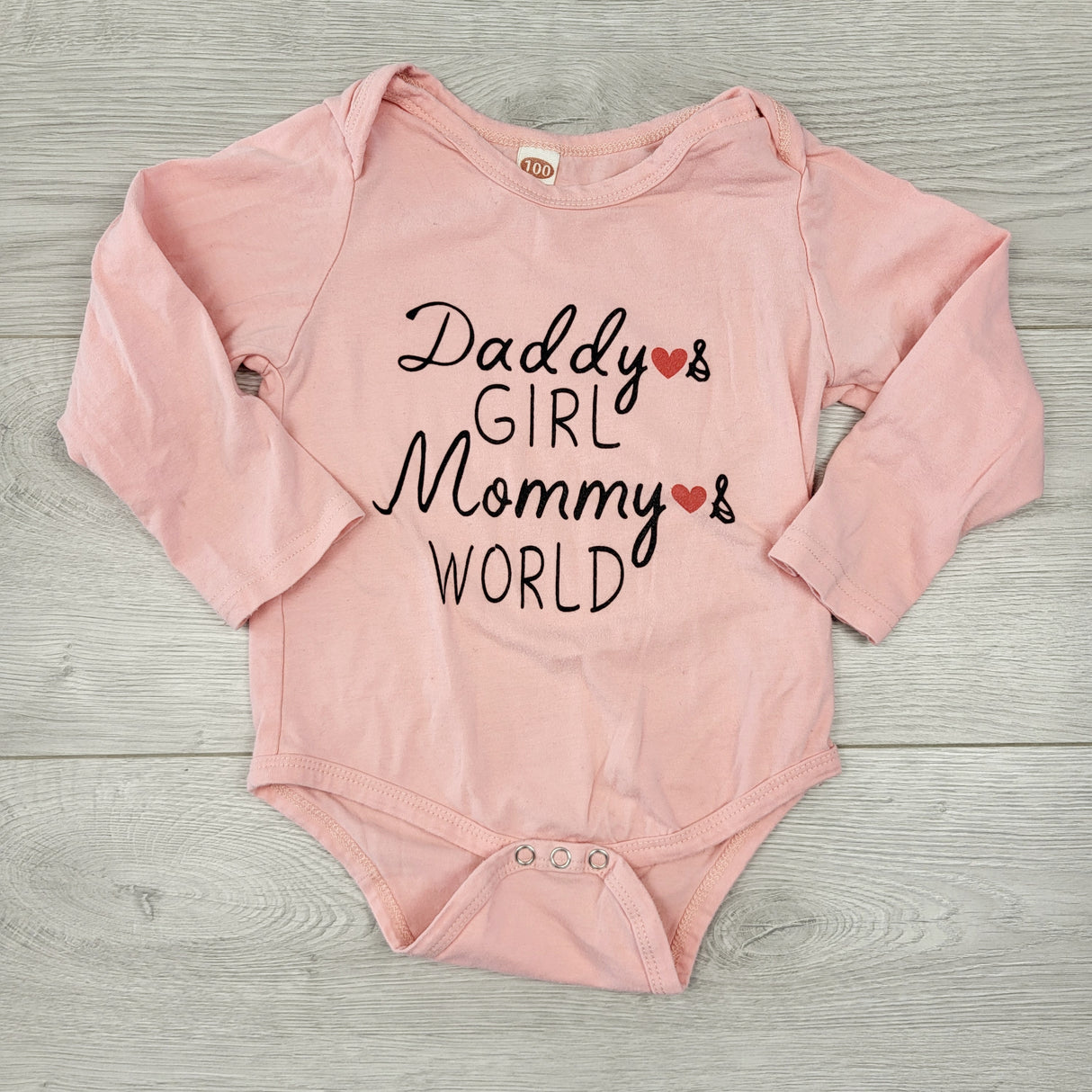 CTWN1 - Pink "Daddy's Girl/Mommy's World" bodysuit. Sizes like 24 months